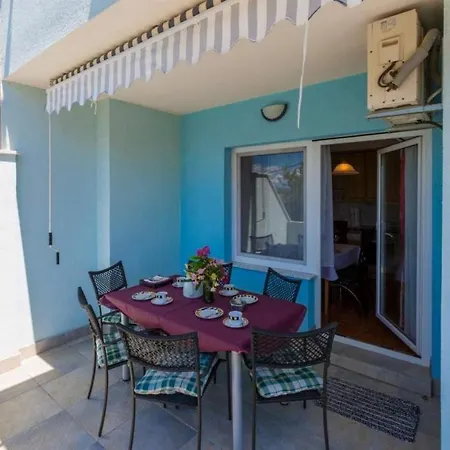 Navy Apartments Апартаменты *