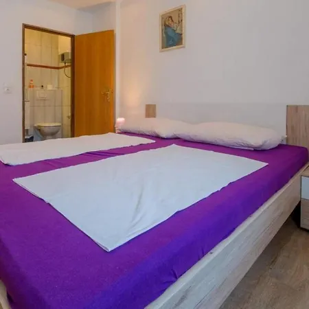 Navy Apartments Апартаменты