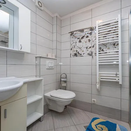 Апартаменты Navy Apartments