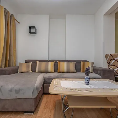 Navy Apartments Апартаменты *