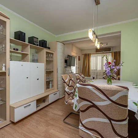 Апартаменты Navy Apartments *