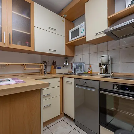 Navy Apartments Апартаменты