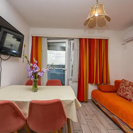 Navy Apartments Апартаменты *